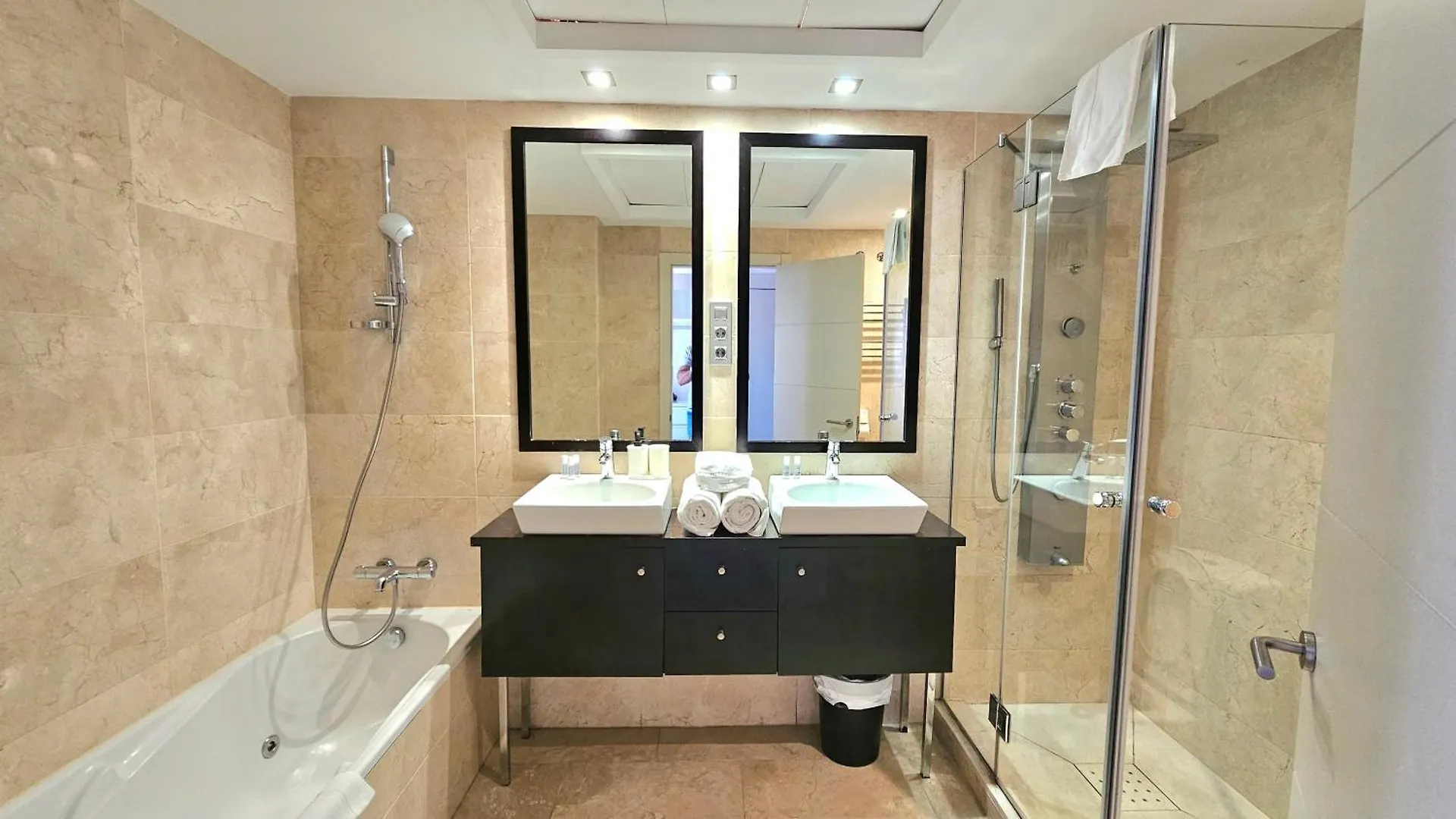 Casares Del Mar Luxury Beach Apartment