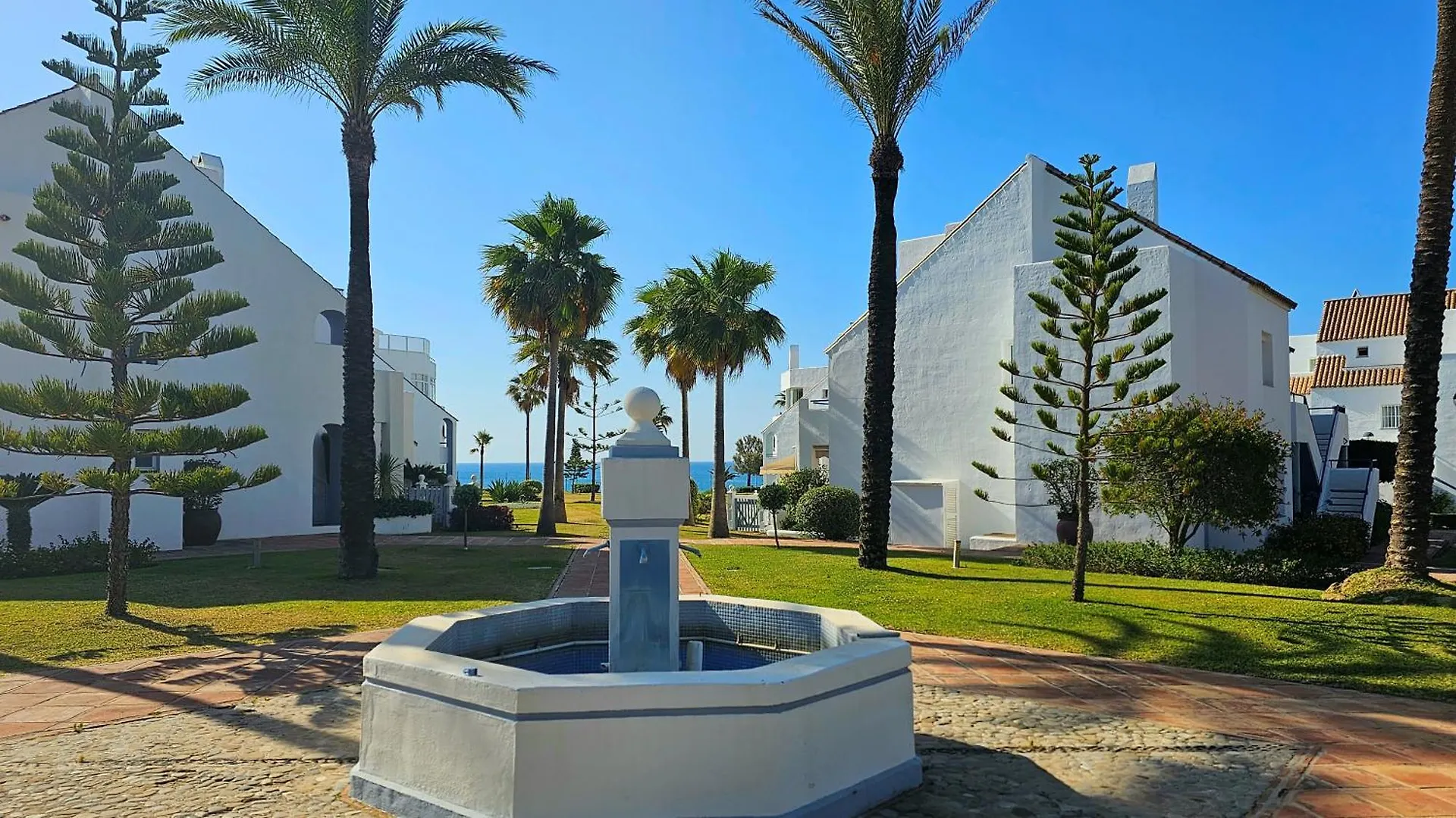 Casares Del Mar Luxury Beach Apartment
