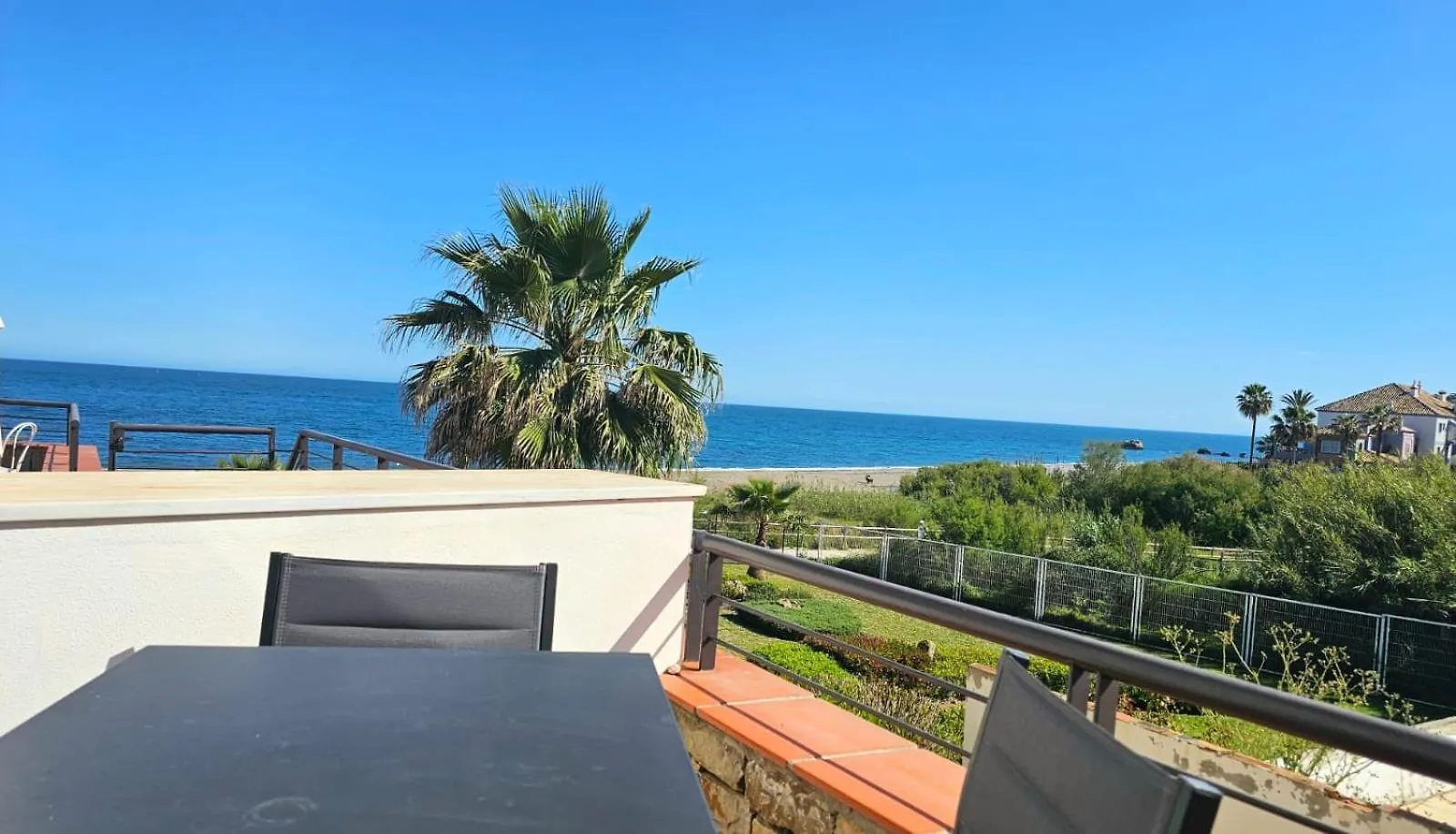 Casares Del Mar Luxury Beach Apartment
